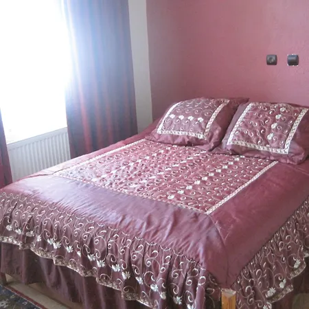 Nocleg ze śniadaniem Kose 3*