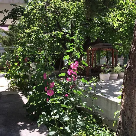 Kose فندق مبيت وإفطار غوريمِيه