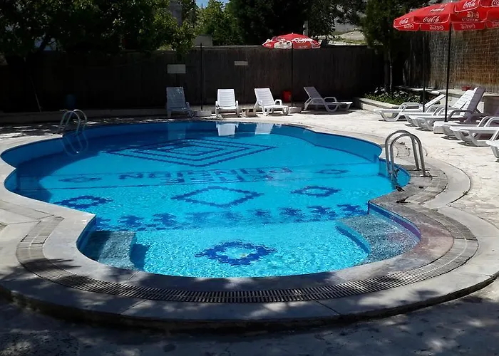 Kose Nocleg ze śniadaniem 3*