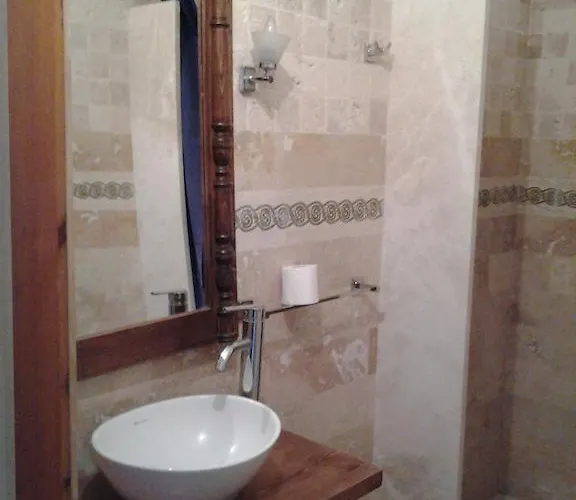 Nocleg ze śniadaniem Kose 3*