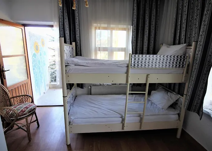 Kose Nocleg ze śniadaniem 3*